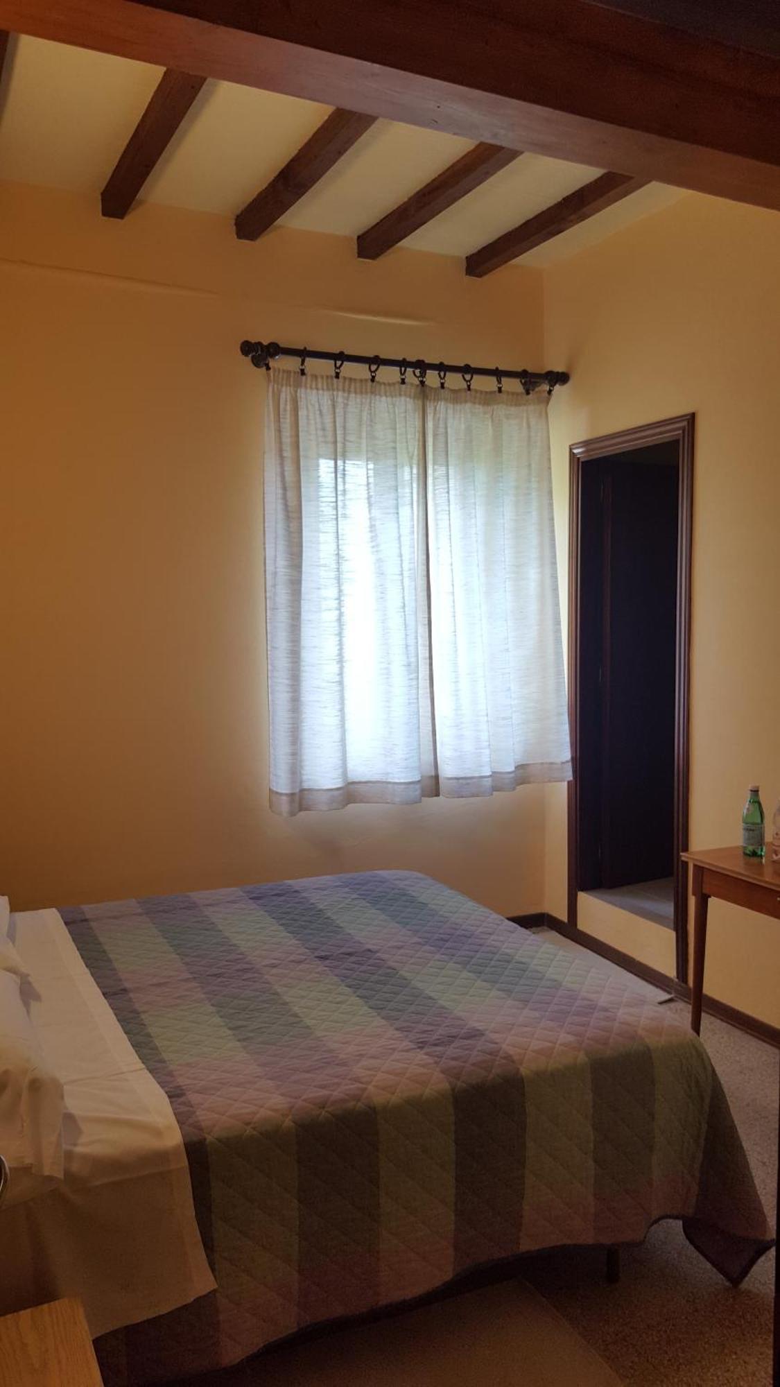Albergo Ristorante Gualtieri 巴贝里诺·迪·穆杰罗 客房 照片