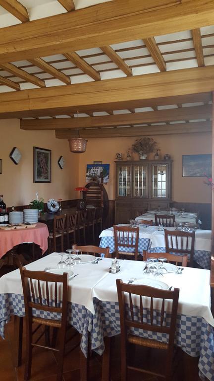 Albergo Ristorante Gualtieri 巴贝里诺·迪·穆杰罗 外观 照片