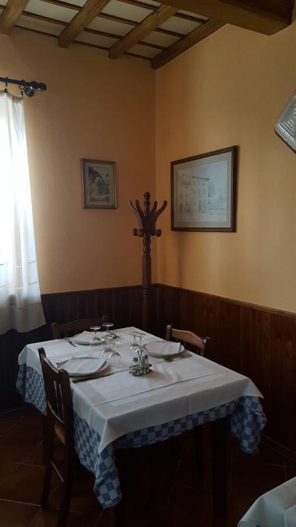 Albergo Ristorante Gualtieri 巴贝里诺·迪·穆杰罗 外观 照片