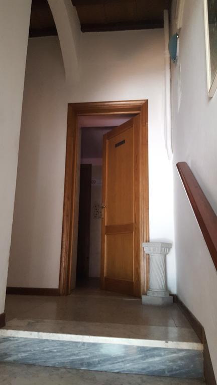 Albergo Ristorante Gualtieri 巴贝里诺·迪·穆杰罗 外观 照片