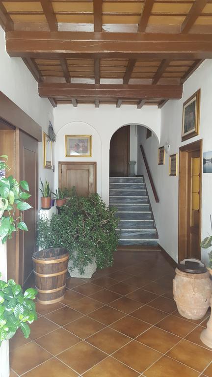 Albergo Ristorante Gualtieri 巴贝里诺·迪·穆杰罗 外观 照片
