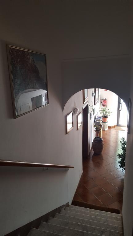 Albergo Ristorante Gualtieri 巴贝里诺·迪·穆杰罗 外观 照片