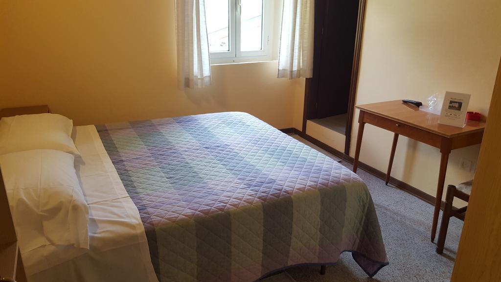 Albergo Ristorante Gualtieri 巴贝里诺·迪·穆杰罗 客房 照片