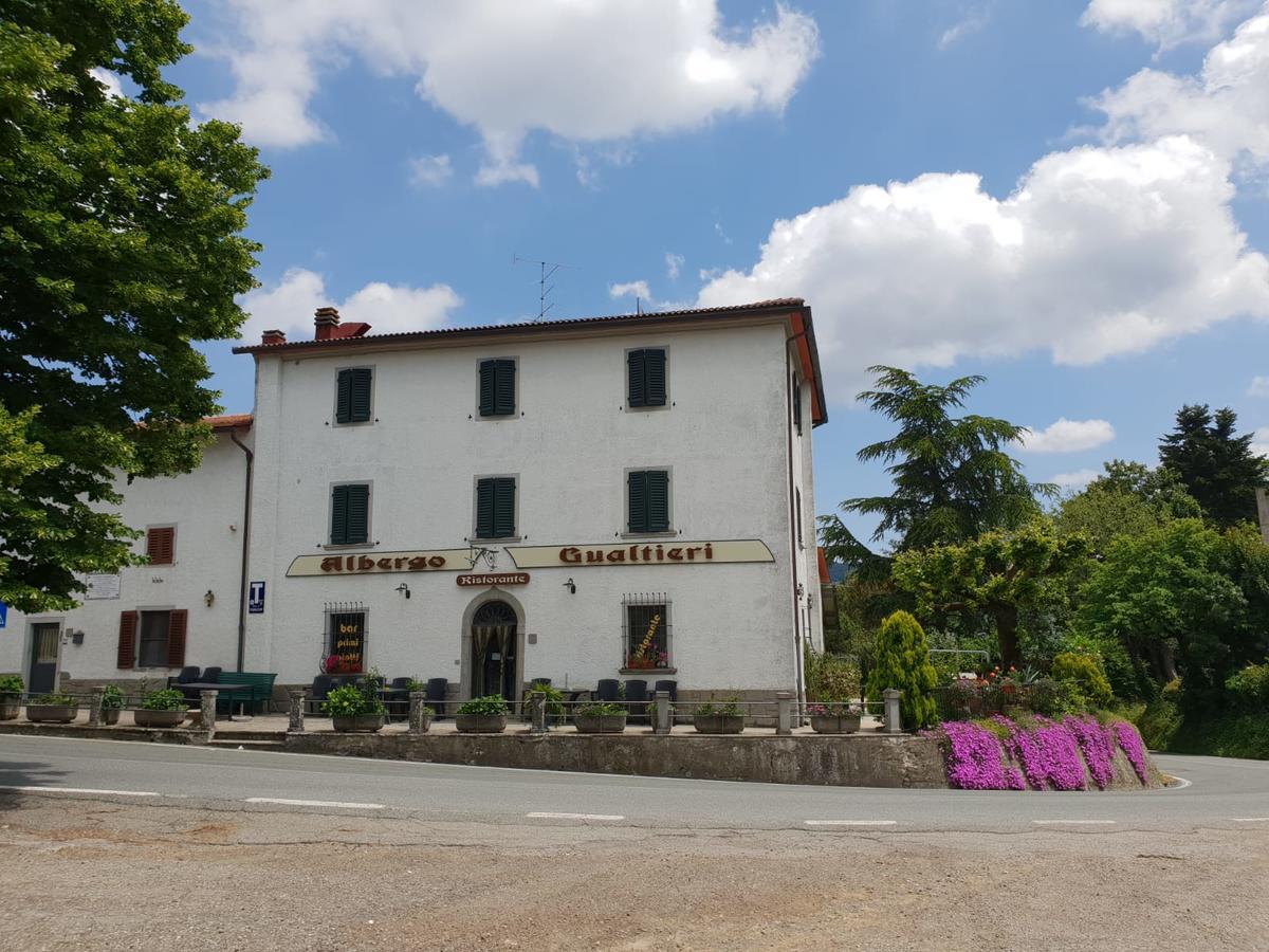 Albergo Ristorante Gualtieri 巴贝里诺·迪·穆杰罗 外观 照片